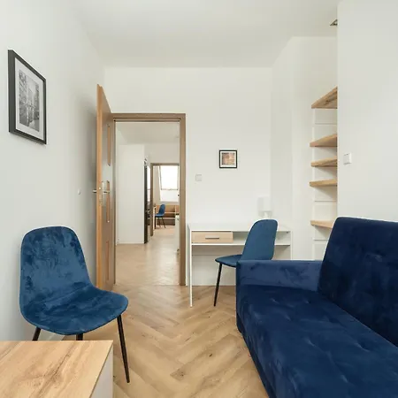 Spacious For 11 With 5 Bedrooms In By Renters *