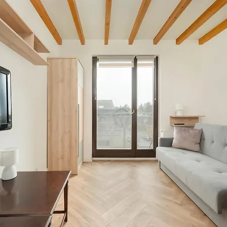 아파트 Spacious For 11 With 5 Bedrooms In By Renters