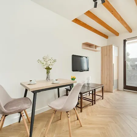 아파트 Spacious For 11 With 5 Bedrooms In By Renters *