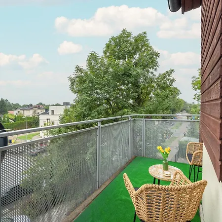 Spacious For 11 With 5 Bedrooms In By Renters * 브로츠와프
